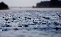 适合下雨的说说微信朋友圈 大雨天气说说心情短语